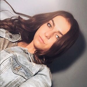 Meet your Posher, Moira